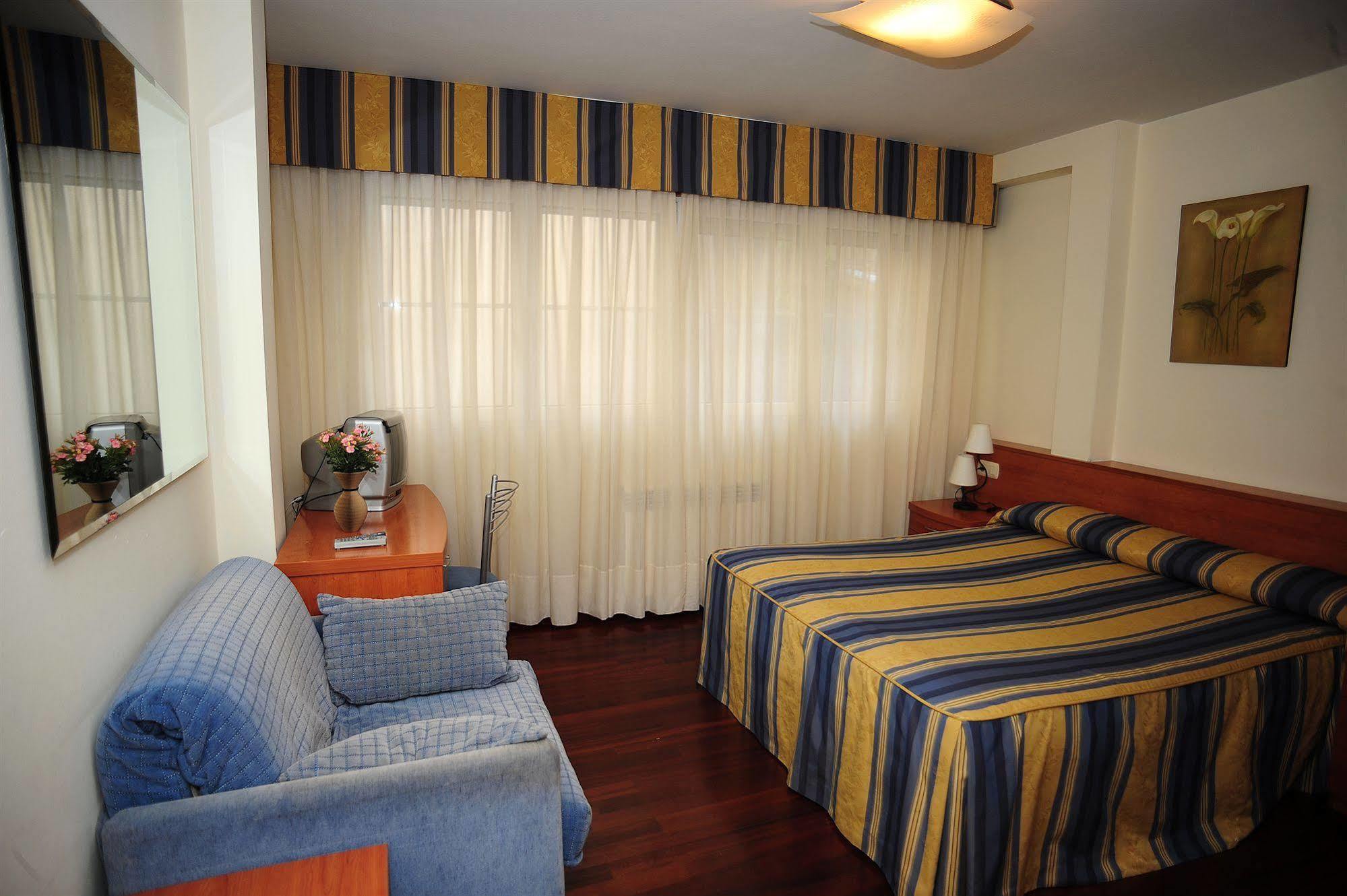 Hotel Horreo By Bossh! Hotels Santiago de Compostela Bagian luar foto